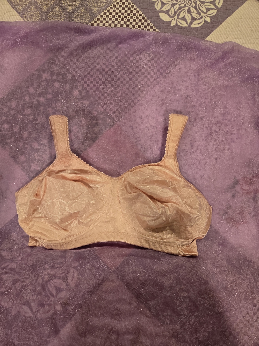 *Playtex* Everyday Comfort Wireless Bra - Pink